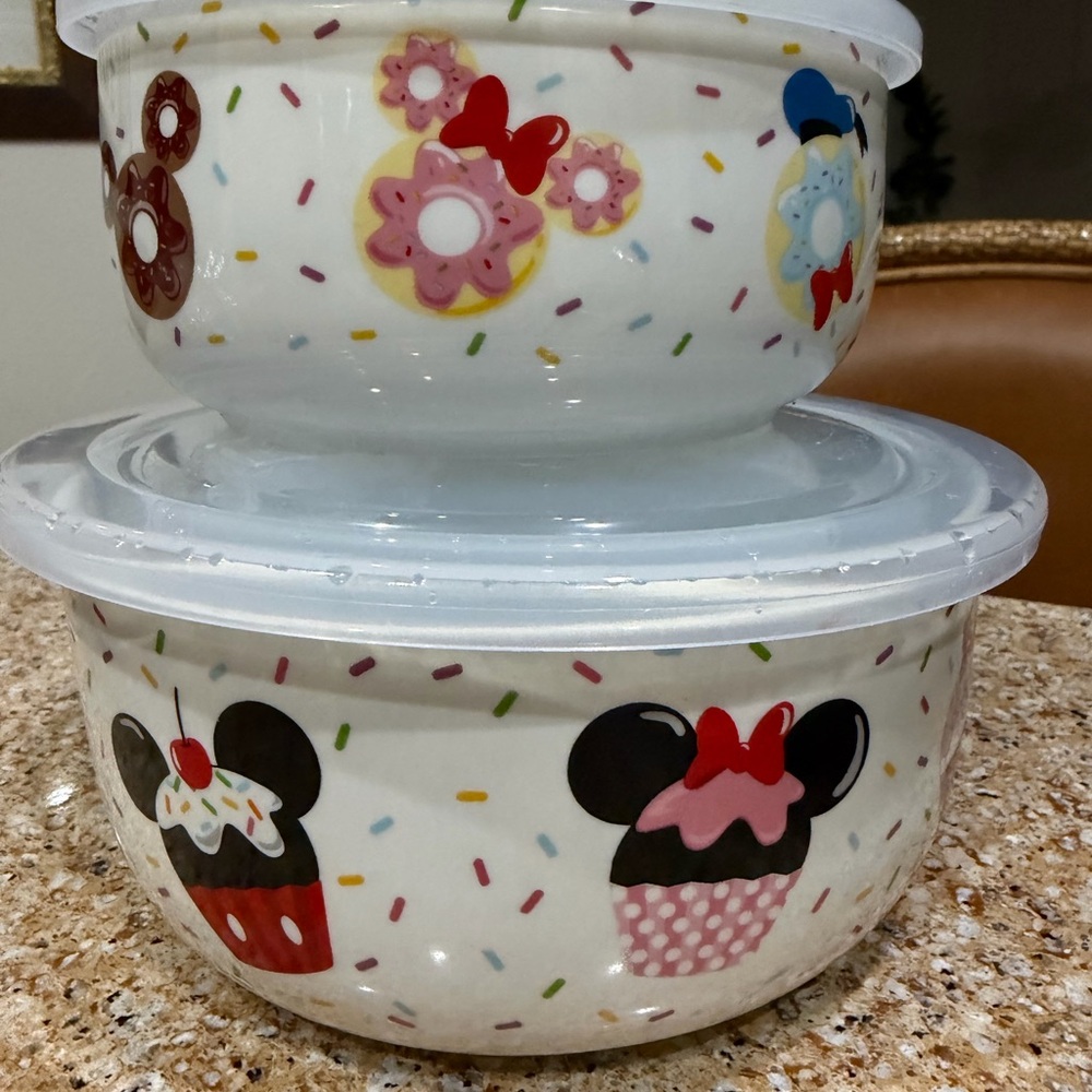 Disney Mickey & Friends Sweets Treats Food Storage Containers with Lids
